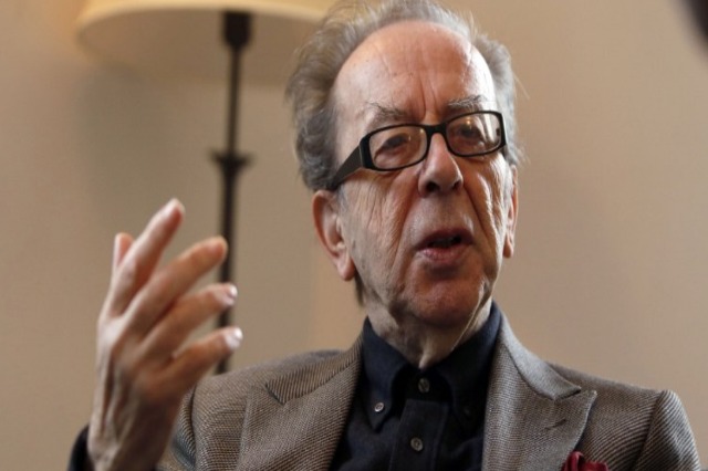The writer Ismail Kadare is granted the citizenship of Kosova