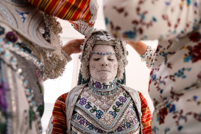 Reuters: Face paint and folklore transform Chicago bride for traditional wedding in Kosovo