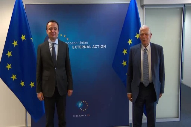Tensions in Kosova, Borrel to take separate meetings with Kurti and Vucic in Paris