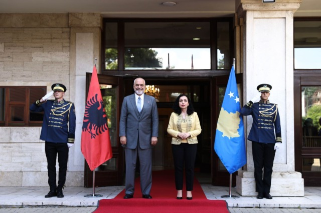 Balkan tour, after Skopje, Albanian Prime Minister Rama meets President Osmani in Prishtina