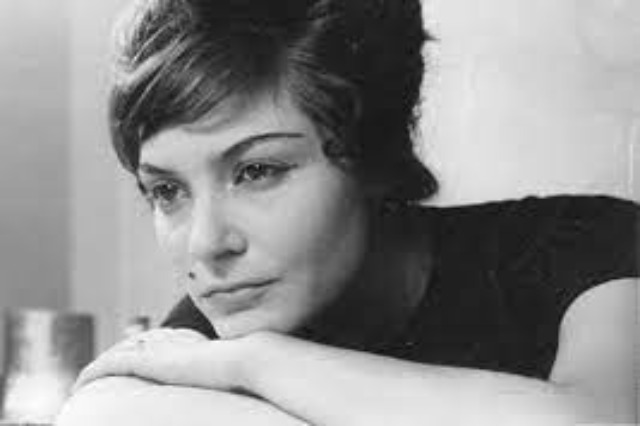 Edi Luarasi, well-known actress of the Albanian stage