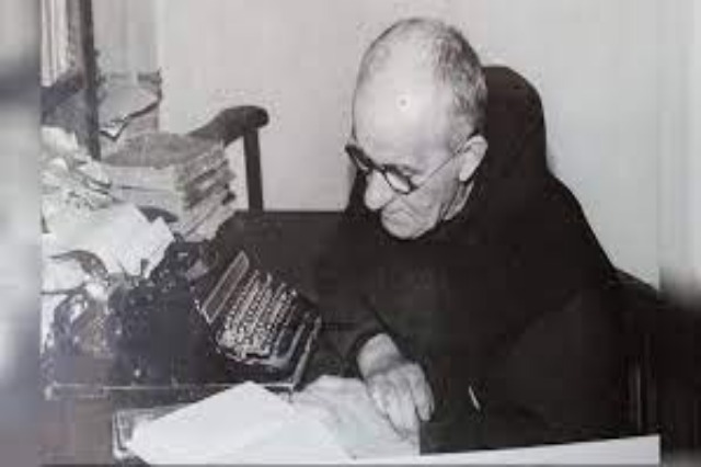 Father Justin Rrota, the first to bring reproductions of Buzuku’s “Mess”, is commemorated