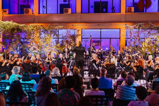 Violinist Daniel Vlashi opens the Symphony Orchestra’s concert season with Mozart