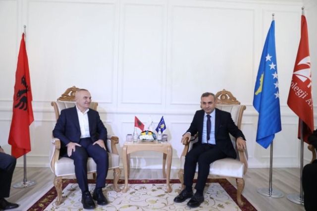 “Albanians, a factor of stability in the Balkans” / Meta visits Kosovo
