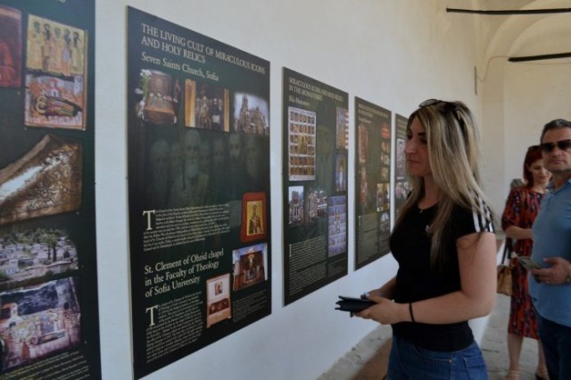 Exhibition of Balkan icons and relics opened in Berat to promote heritage values