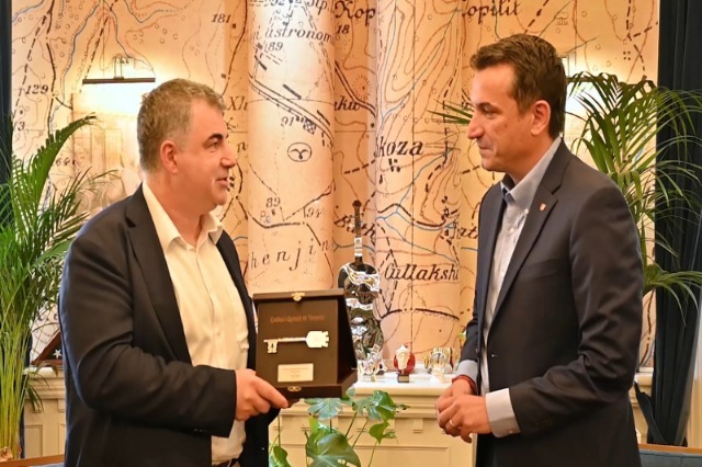 Young Albanian scientists will soon study in Singapore