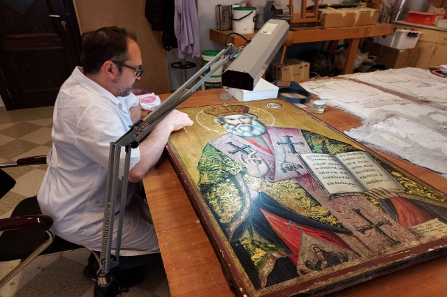 Three icons of Diço Zografi are being restored by the National Institute of Cultural Heritage