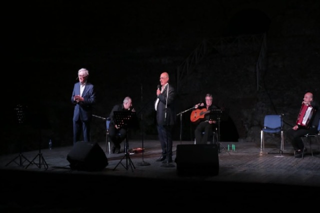 Neapolitan song came for two consecutive evenings in the ancient amphitheater of Durrës