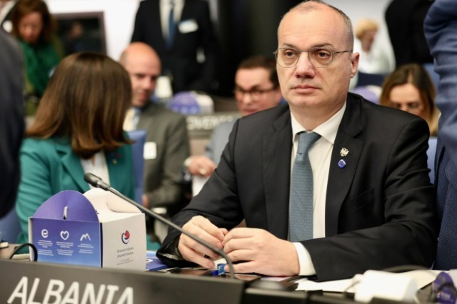 Kosovo outside the EU accession agenda, Hasani: Historic opportunity lost, fulfill promises