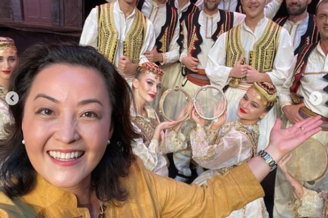 Yuri Kim at the Opera House: A wonderful evening in memory of the folk singer Fitnete Rexha; I love Albania