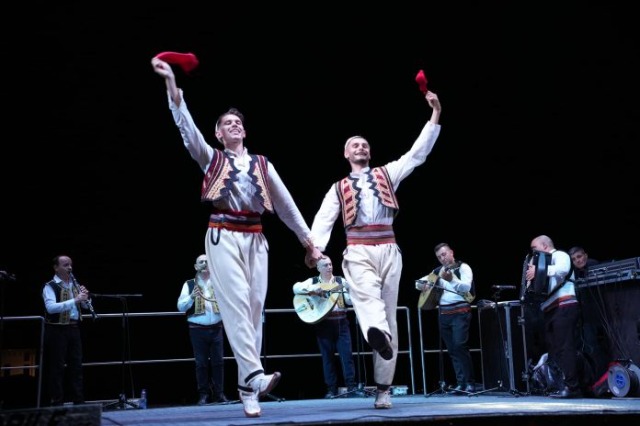 A concert was presented by the Ensemble of Folk Songs and Dances in the streets of Gjirokastra
