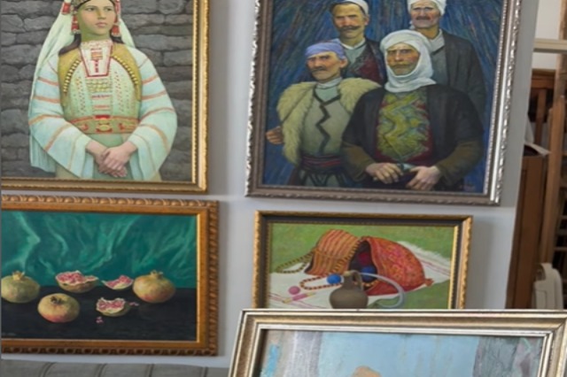 Unique Exhibition Blending Art and Literature