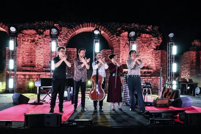 Ermal Meta Opens Italian Culture Week with a Magical Concert in Butrint