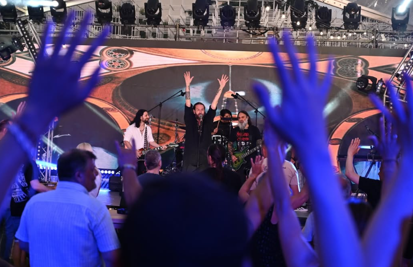 Oriental Metal Legends Inspire Audience with Message of Peace