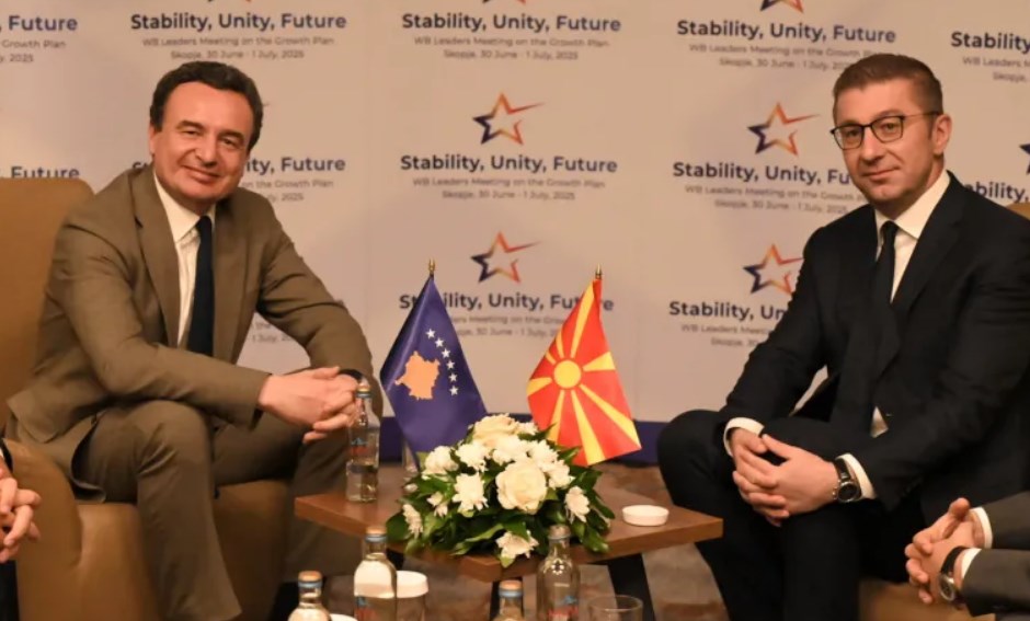 Albin Kurti Meets North Macedonia’s Prime Minister in Skopje
