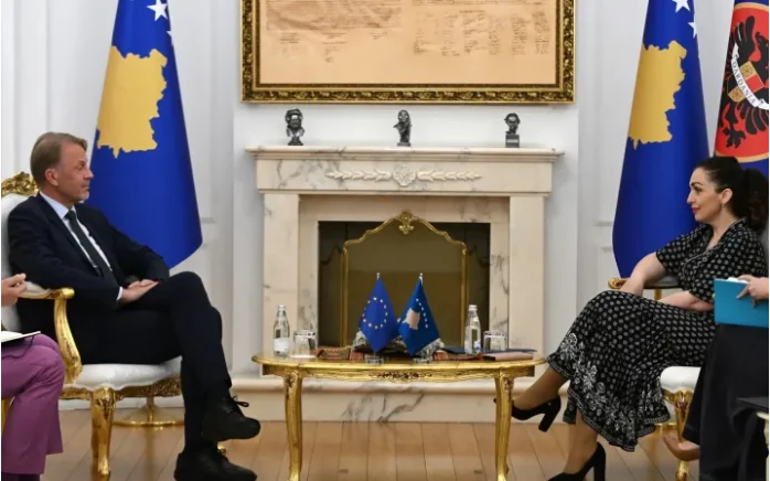 Kosovan President Osmani Discusses Political Developments with EU Representative in Kosova