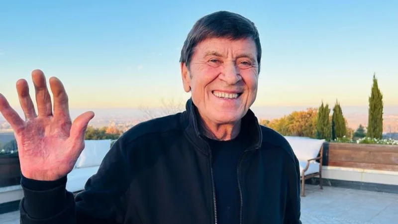 Italian Singer Gianni Morandi Enjoys Southern Albania