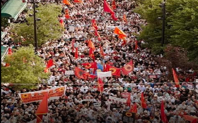 Protest in Prishtina, Spiropali: It Reconfirmed Deep Albanian Outrage over Historic Injustice