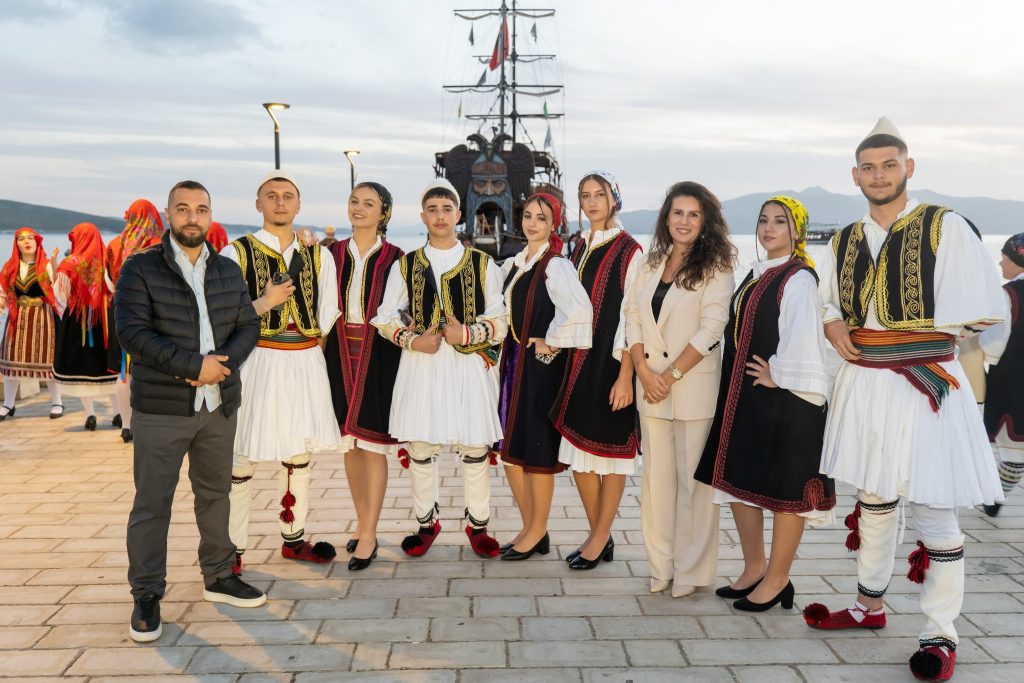 “Mbi kaltërsinë e detit” Brings Traditional Children’s Dance to Sarandë