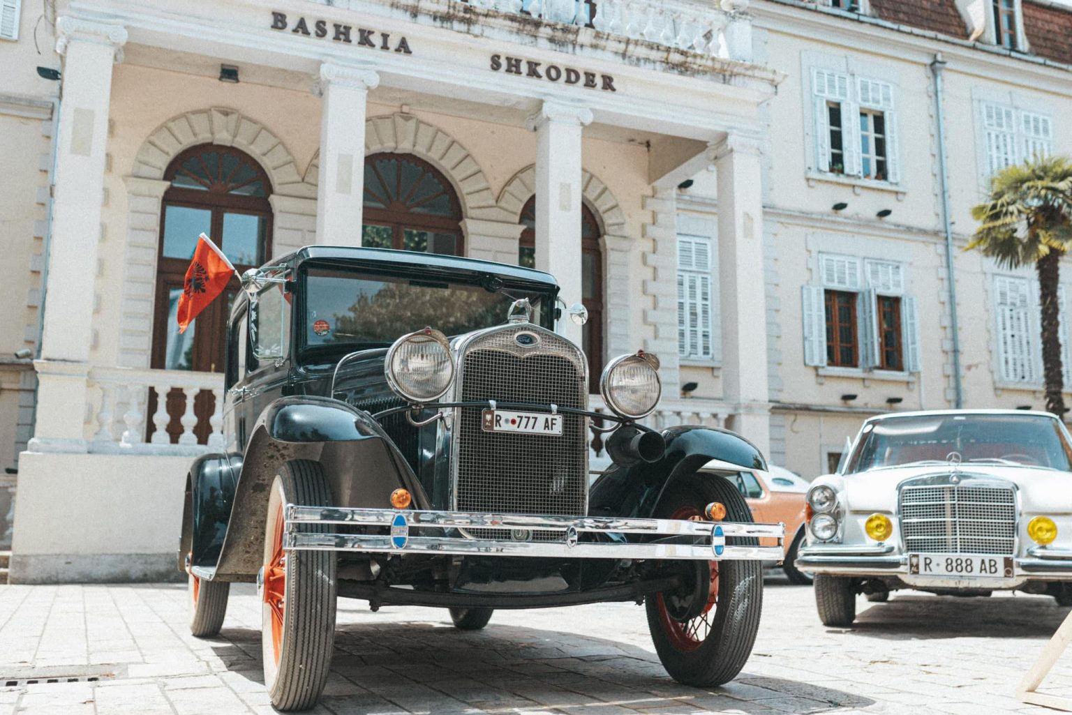 Tirana Hosts International Classic Car Event