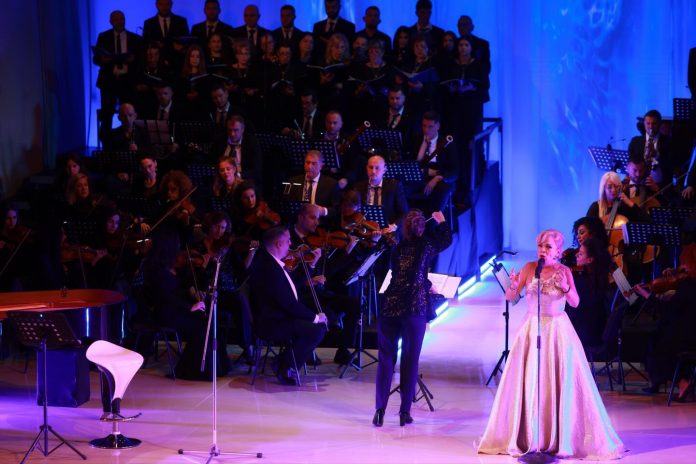 Inva Mula and Genc Tukiçi bring French music and Shkodra “jare” to the stage