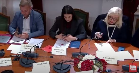 Parliamentary committee approves budget changes, increases support for RTSH