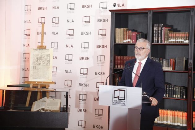 Gogu attends Bible exhibition and praises those who protected texts