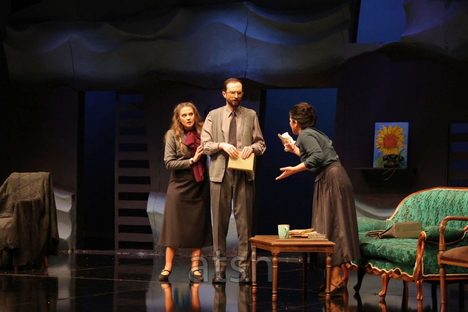 “The Deep Blue Sea”, a drama about love and loss, welcomed by Tirana audiences
