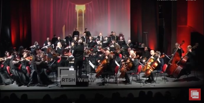 Korça Symphony Orchestra holds premiere concert, a musical Holiday Greeting