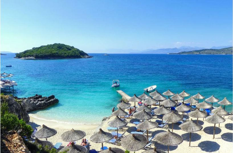 British “Mirror”: Ryanair launches new £23 flights to home of ‘Europe’s answer to the Maldives’