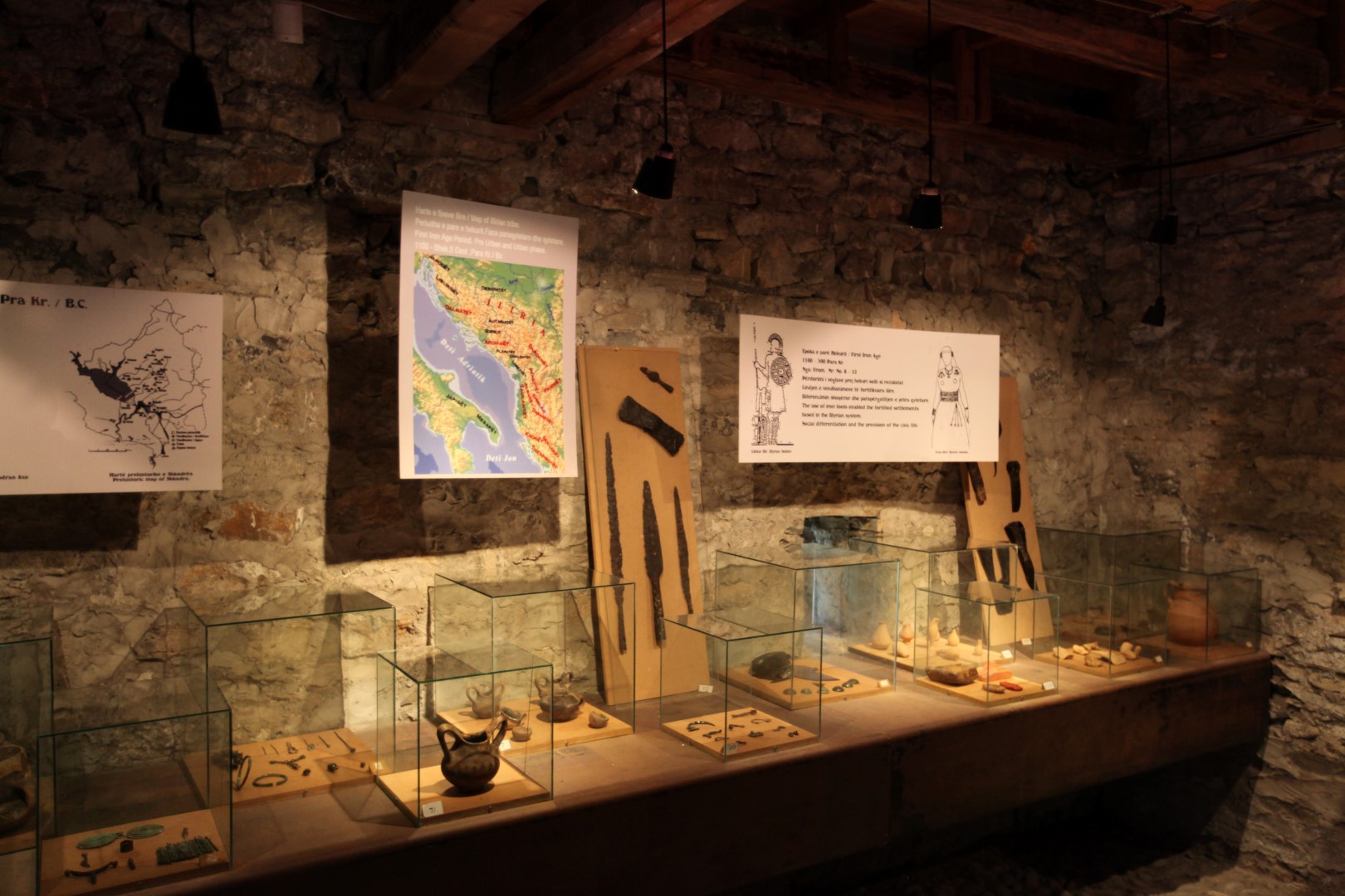 8,000-year-old traces preserved in the Historical Museum of Shkodër; Specialist Mlika says the objects date to the Neolithic period