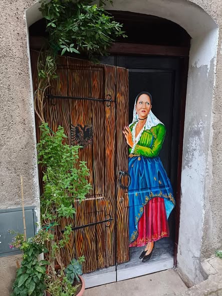 Painted doors tell the story of the Arbëresh community