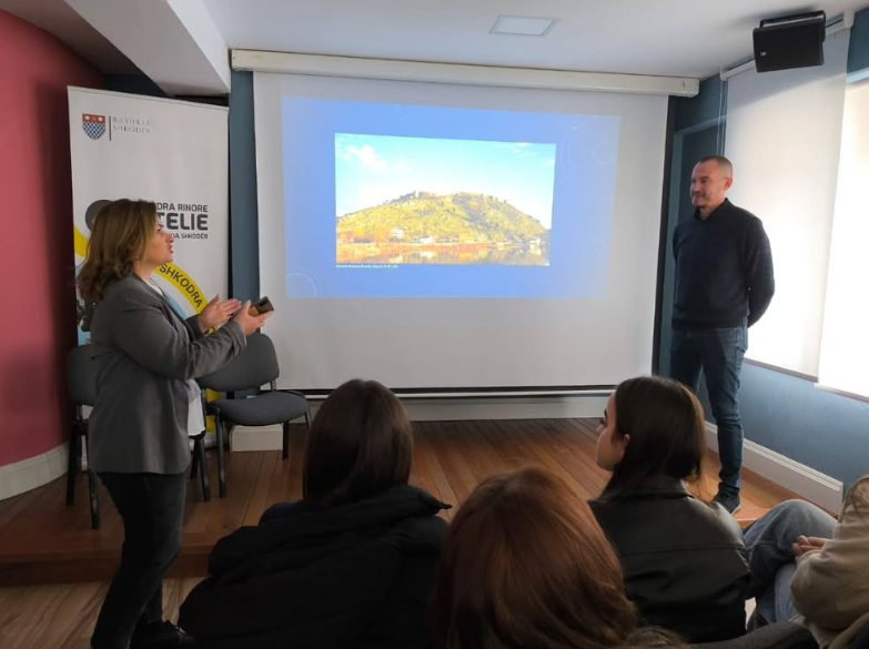 Art Project Uses Plastic Waste at Lake Shkodra