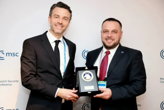Kosovo Ministry of Defence Signs Three-Year Deal with Mercedes-Benz