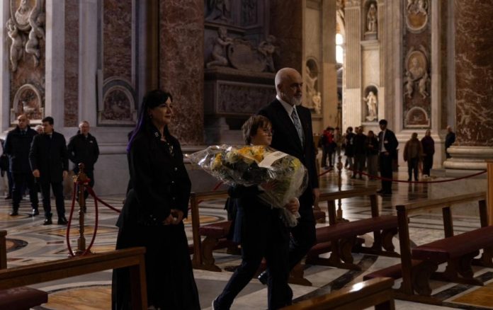 Rama pays tribute at Pope Francis’ grave: An unforgettable friend of Albania