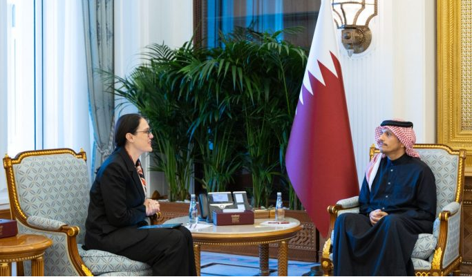 Economy and Innovation Minister meets Qatari PM, focus on innovation and technology investment