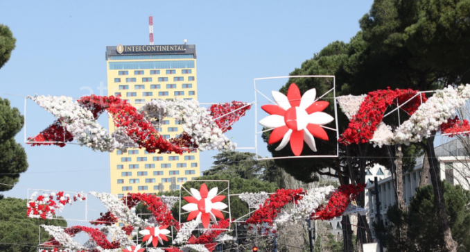 Tirana Hosts Festive Program for Summer Day