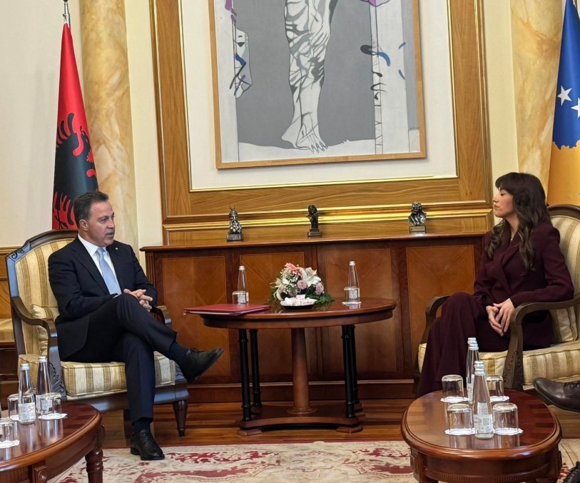 Speaker Niko Peleshi Visits Kosova, Meets Speaker Albulena Haxhiu