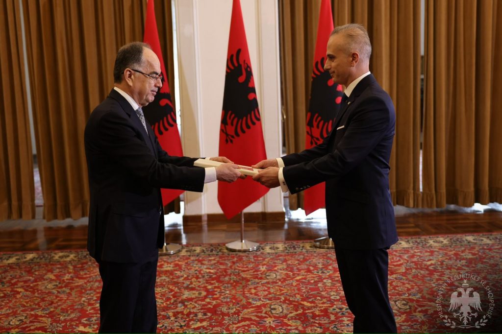 Albanian president receives credentials of new Turkish ambassador