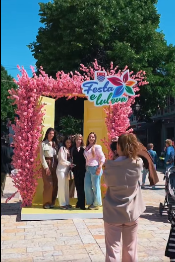 Shkodra Hosts “Flower Festival” and Transforms City into Blooming Garden