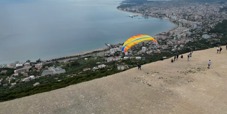 “Albania Open” skydiving event in Vlora, PM Rama highlights city as tourism promotion hub