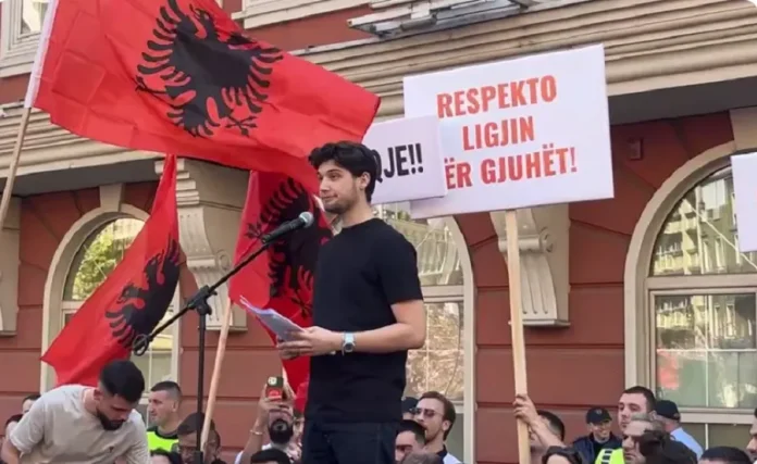 Albanian Students to Protest Again in Skopje Over Language Rights