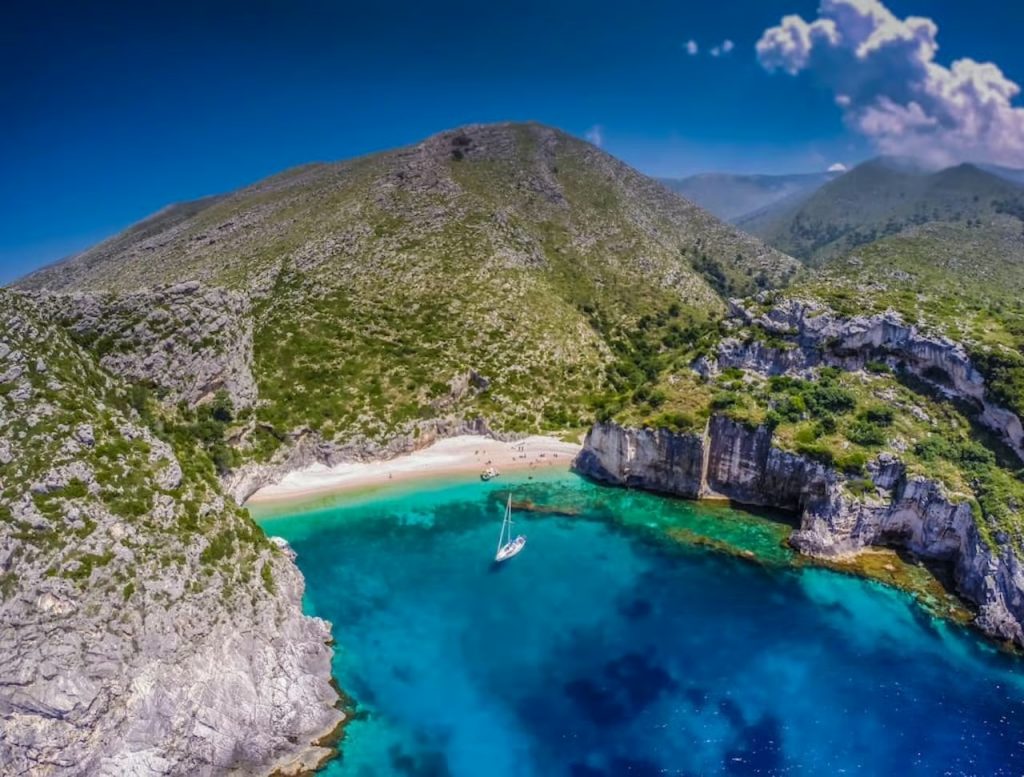 German media “HolidayCheck”: Five reasons Albania is becoming a top holiday destination