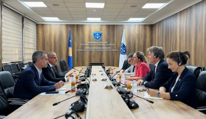 EU Urges Political Parties to Avoid Pressure on Kosovo Judicial Council