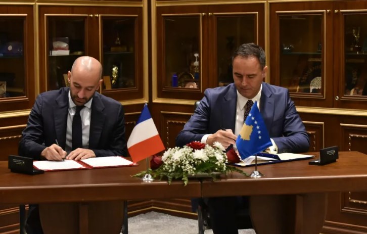 Kosova and France sign five agreements to strengthen bilateral ties