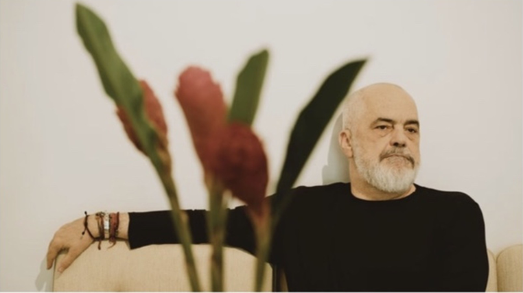 Spanish newspaper El Pais interviews Albanian PM Edi Rama on art and politics