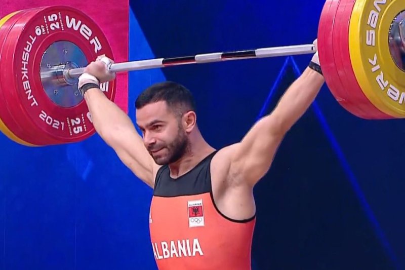Briken Calja wins gold and sets Mediterranean Games record