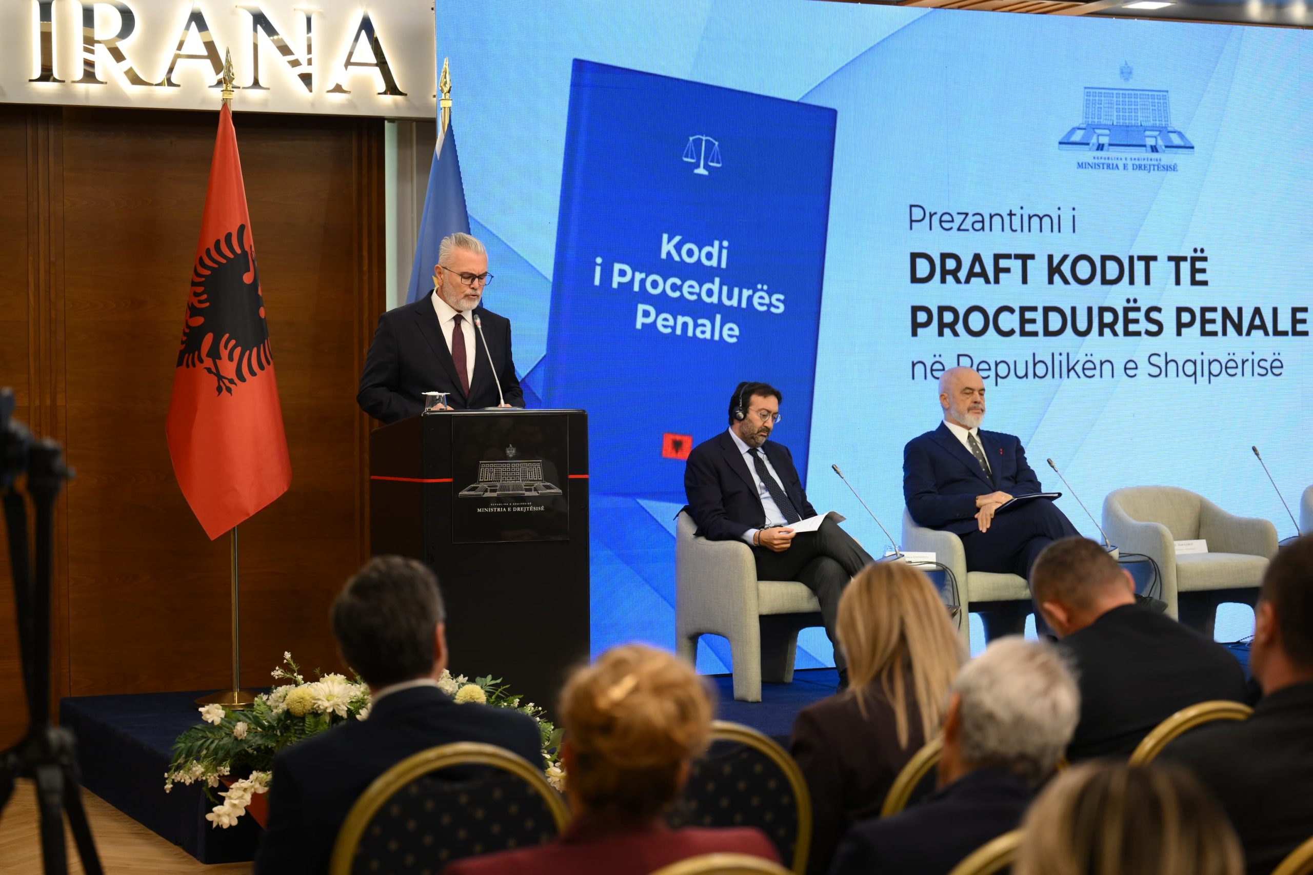Minister Gogu presents Criminal Procedure Code changes: Pre-trial detention should remain exceptional; Electronic monitoring to start by next spring