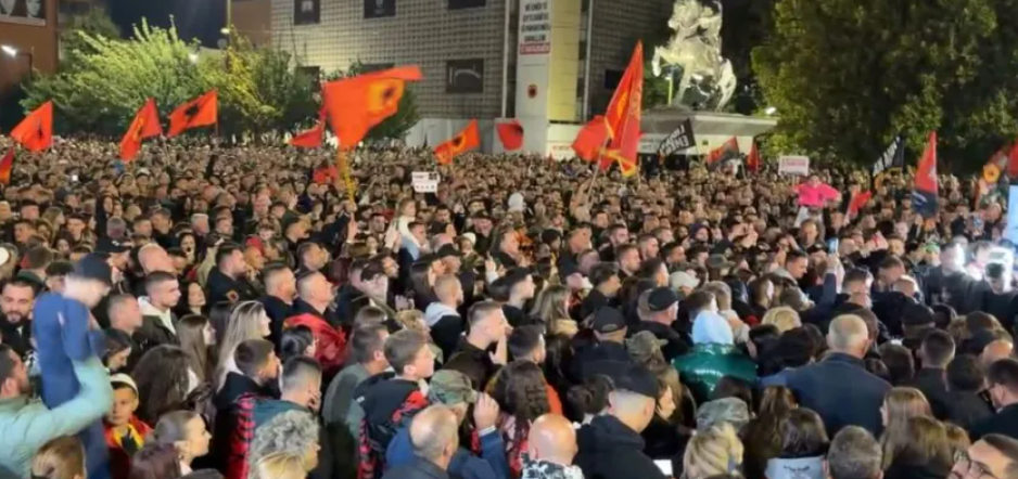 “Not in My Name” protest continues in Prishtina for eighth night