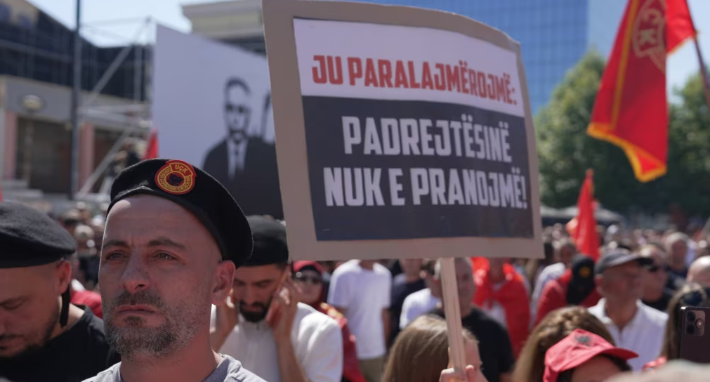 Thousands protest in Prishtina against sentences for former Kosova Liberation Army leaders